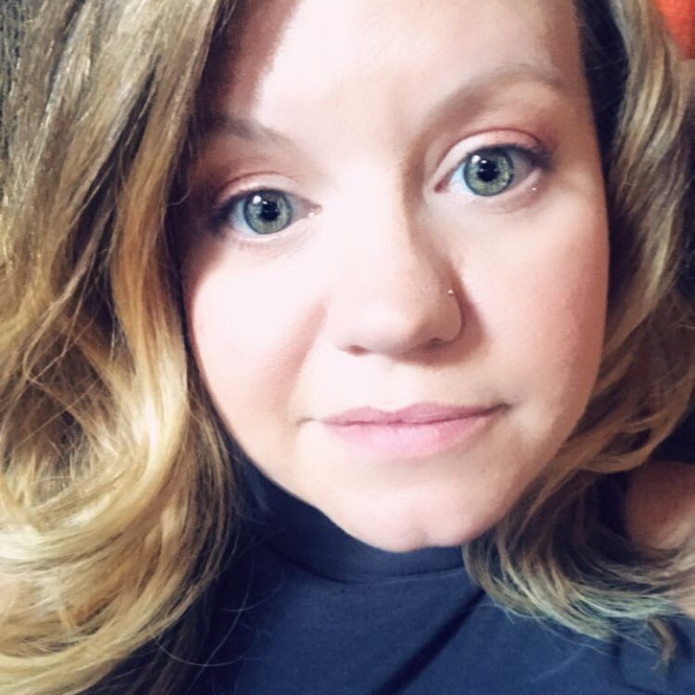 Meet your Posher, Roxanne